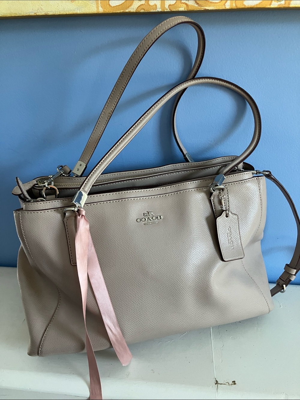 Coach - Tan Leather 4 Compartment Bag with Adjustable Straps